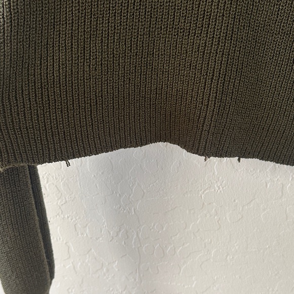 Steve Madden Dark Green cropped knit Sweater - Picture 2 of 4